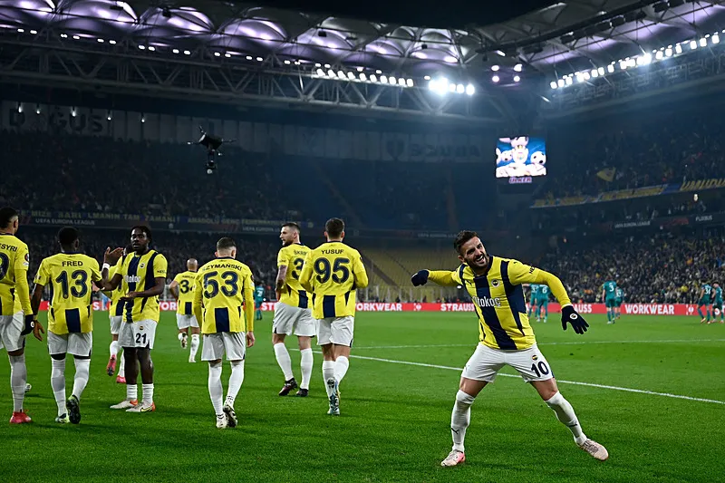 Fenerbahçe'de çok sayıda ayrılık! Jose Mourinho biletlerini kesti - 19