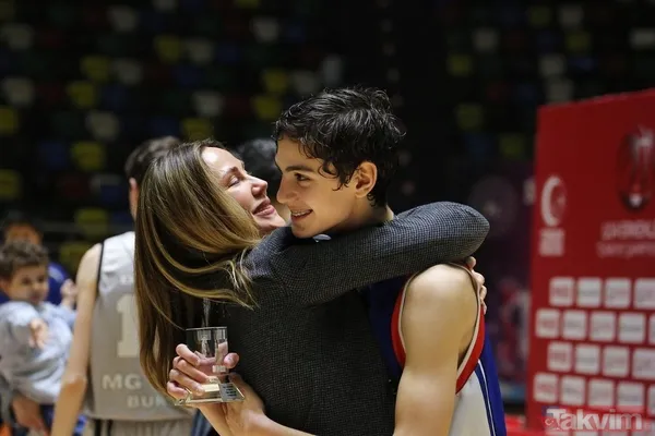 2 kez nikah masasına oturan Demet Şener’den evlilik açıklaması! Tolga Arman’ın biricik aşkı gelin olup sosyal medyayı salladı - 32