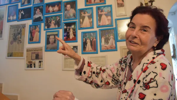 fatma-girik-son-durum-nasil-fatma-girik-saglik-durumu-nedir-fatma-girik-kac-yasinda-1626788569662.jpg Fatma Girik sağlık durumu nedir? Fatma Girik son durum nasıl? Fatma Girik kaç yaşında, neden hastaneye kaldırıldı?-3