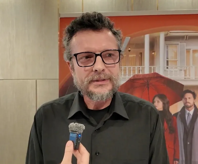 ayni-yagmur-altindanin-ilk-bolumu-yayinlandi-oyunculara-dizi-hakkinda-merak-edilenler-soruldu-1770667297993.jpeg Aynı Yağmur Altında oyuncuları galada konuştu: Heyecandan uyuyamadık-8