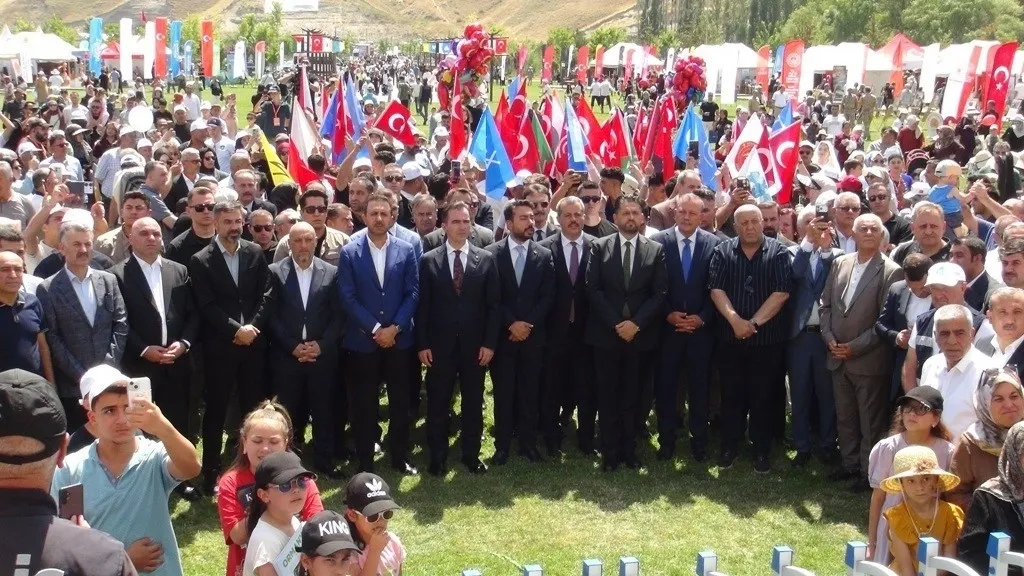 1787493418524.jpeg Anadolu’nun kapılarını açan zaferin 955. yılı: Ahlat’ta Malazgirt coşkusu başladı-8