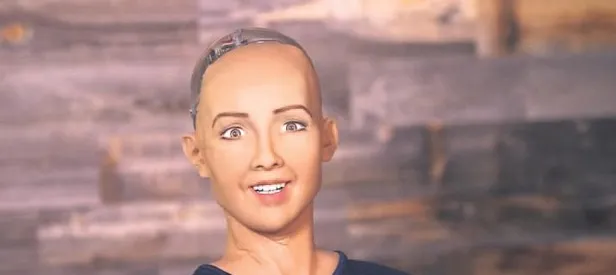 Robot Sophia aile kurmak istiyor