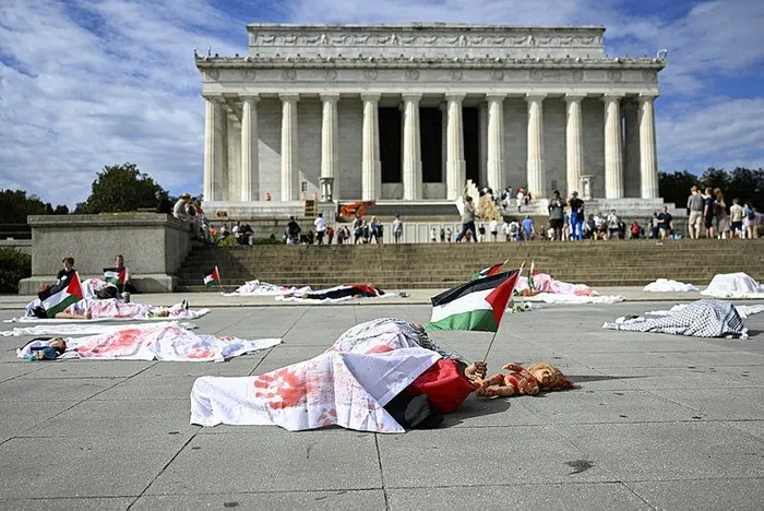 ABD Washington'da katil İsrail'in Gazze'ye yönelik saldırılarına karşı sembolik protesto eylemi düzenledi-4