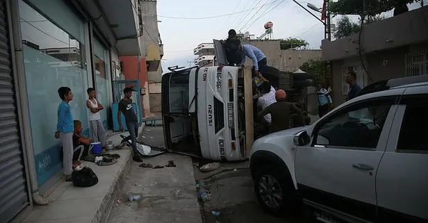 Adana’da tarım işçilerini taşıyan servis araçları çarpıştı: 12 yaralı