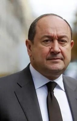 Fransa'da eski emniyet ve istihbarat müdürlerine gözaltı