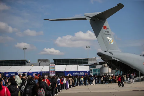 Son dakika: TEKNOFEST başladı! Baykar Teknoloji Lideri Selçuk Bayraktar'dan tepki: Sadece Aziz milletimizin evlatları dokunabilir-12
