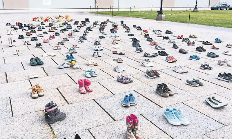 kapali-kapilar-ardinda-isleyen-sapkin-duzen-jeffrey-epstein-batinin-maskesini-dusurdu-seks-tarikatlari-toplu-i-1770244403823.jpeg Jeffrey Epstein ne ilk ne de son! Küresel elitlerin karanlık yüzü: Seks tarikatları, toplu intiharlar...-7