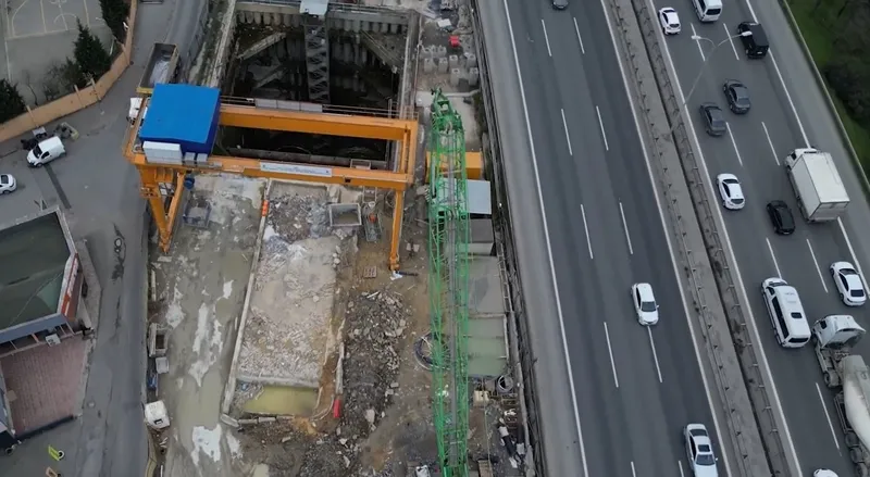 algi-belediyeciligi-tam-gaz-imamoglunun-acilis-toreni-duzenledigi-sancaktepe-sultanbeyli-metro-hattinin-insaat-1710590594569.jpg Algı belediyeciliği tam gaz! İmamoğlu'nun açılış töreni düzenlediği Sancaktepe-Sultanbeyli Metro Hattının inşaatının bitmediği ortaya çıktı-5