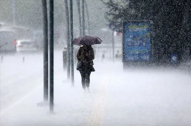 HAVA DURUMU | Meteorolojiden o illere sağanak ve sis uyarısı | 26 Ekim İstanbul'da hava nasıl olacak?