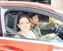 Şifanur Gül ve Berk Bakioğlu çiftinin yüzünde güller açıyor!