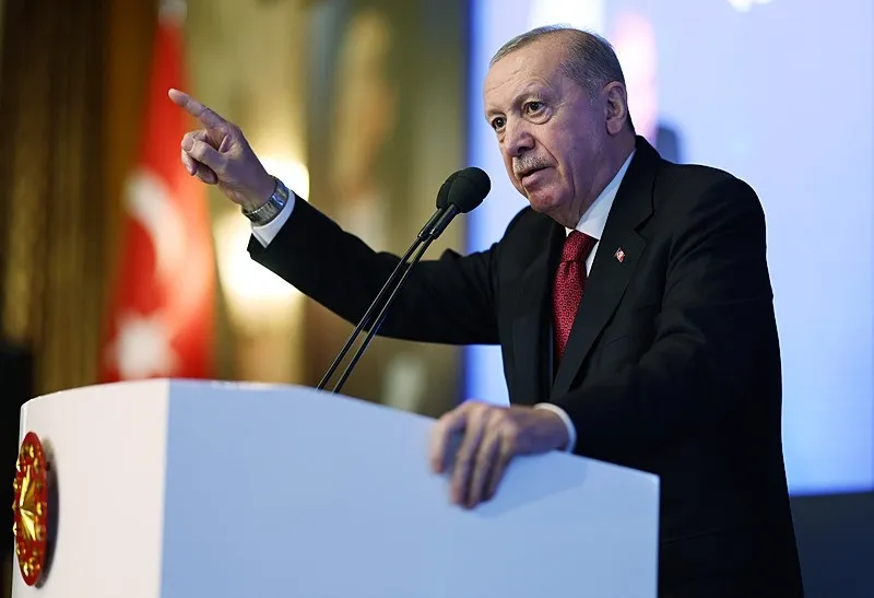 baskan-erdogandan-feto-uyarisi-firsat-kolluyorlar-mucadeleden-geri-adim-yok-1784123464593.jpeg Başkan Erdoğan’dan TBMM’de yeni FETÖ uyarısı: Tehlike hâlâ devam ediyor gardımızı düşürmeyeceğiz!-6