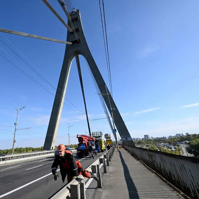 Kiev’de Kuzey Köprüsü’ne saldırı