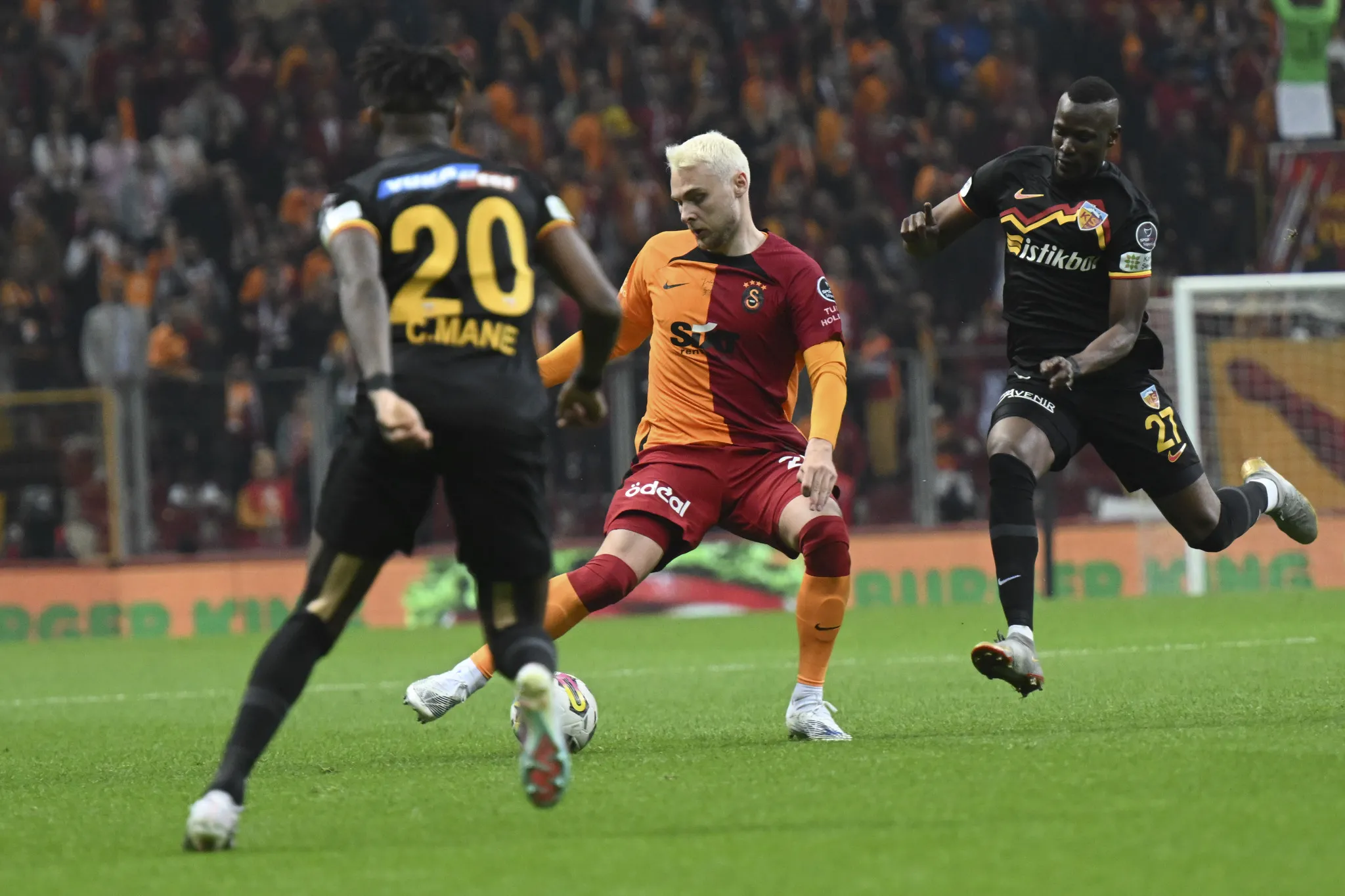 Liverpool'dan Galatasaray'a 40 milyon euroluk transfer! - 14