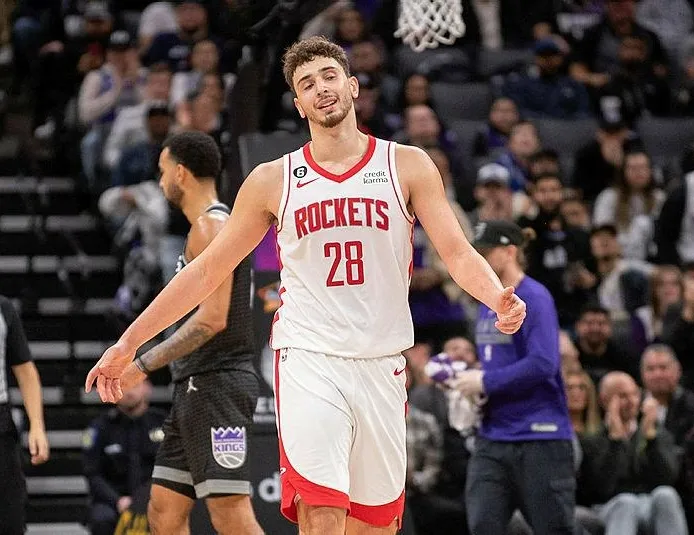 Alperen Şengün tarih yazdı