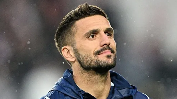 Yıldız futbolcu Fener’in kararı sonrası harekete geçti!