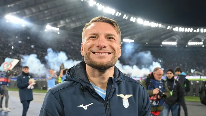 besiktastan-iki-bomba-birden-kartal-yine-yuksekten-ucacak-transferler-arka-arkaya-geliyor-1720469010210.jpeg Beşiktaş'tan iki bomba birden! Kartal yine yüksekten uçacak... Transferler arka arkaya geliyor-16