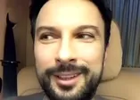 Tarkan bu kez kendisiyle dalga geçti