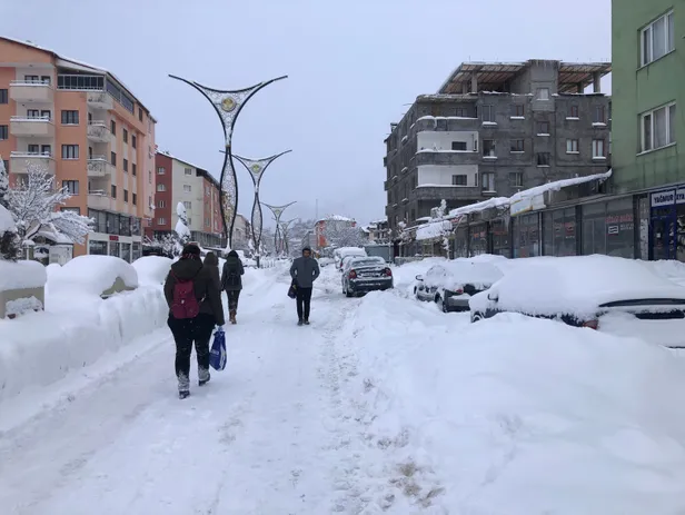 afyonkarahisar-tunceli-burdurda-yarin-okullar-tatil-mi-4-mart-2022-cuma-kar-tatili-olan-il-ve-ilceler-hangiler-1646324035719.jpg Afyonkarahisar, Tunceli, Burdur'da yarın okullar tatil mi? 4 Mart 2022 Cuma kar tatili olan il ve ilçeler hangileri? Valilik açıklamaları...-2