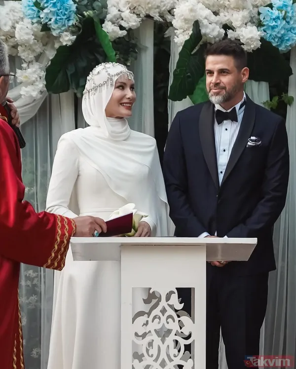 2 gün önce evlenen Gamze Özçelik’in sır gibi sakladığı kız kardeşine bakın! Gören hayran kaldı! Reshad Strik’in güzeller güzeli baldızı... - 12