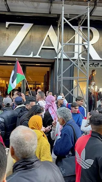 abd-teror-devleti-israil-icin-harekete-gecti-soykirima-fon-saglayan-sirketlere-koruma-kalkani-boykot-yasagi-ge-1702631074570.jpeg ABD terör devleti İsrail için harekete geçti! Soykırıma fon sağlayan şirketlere koruma kalkanı: Boykot yasağı geliyor-3