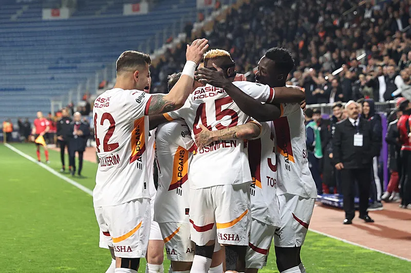 Okan Buruk'tan kritik tercih! Galatasaray'ın Sivasspor maçı 11'i netleşti - 2