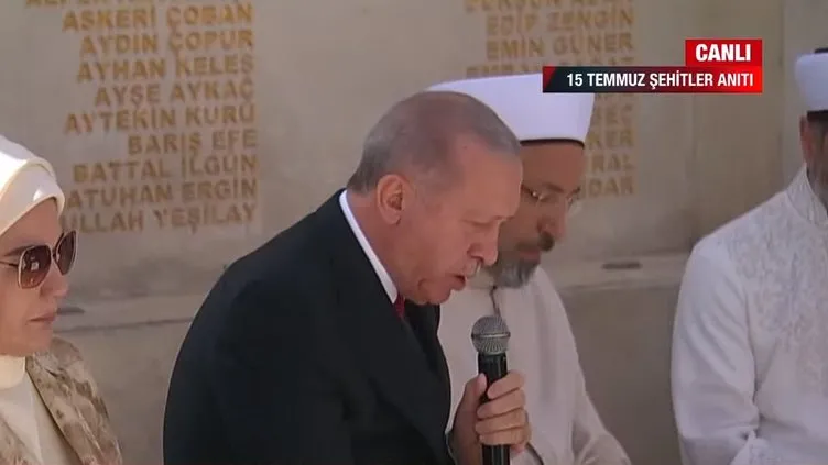 15 Temmuz şehitler Makamı’nda Başkan Erdoğan’dan 15 Temmuz şehitleri için Kur’an-ı Kerim tilaveti!