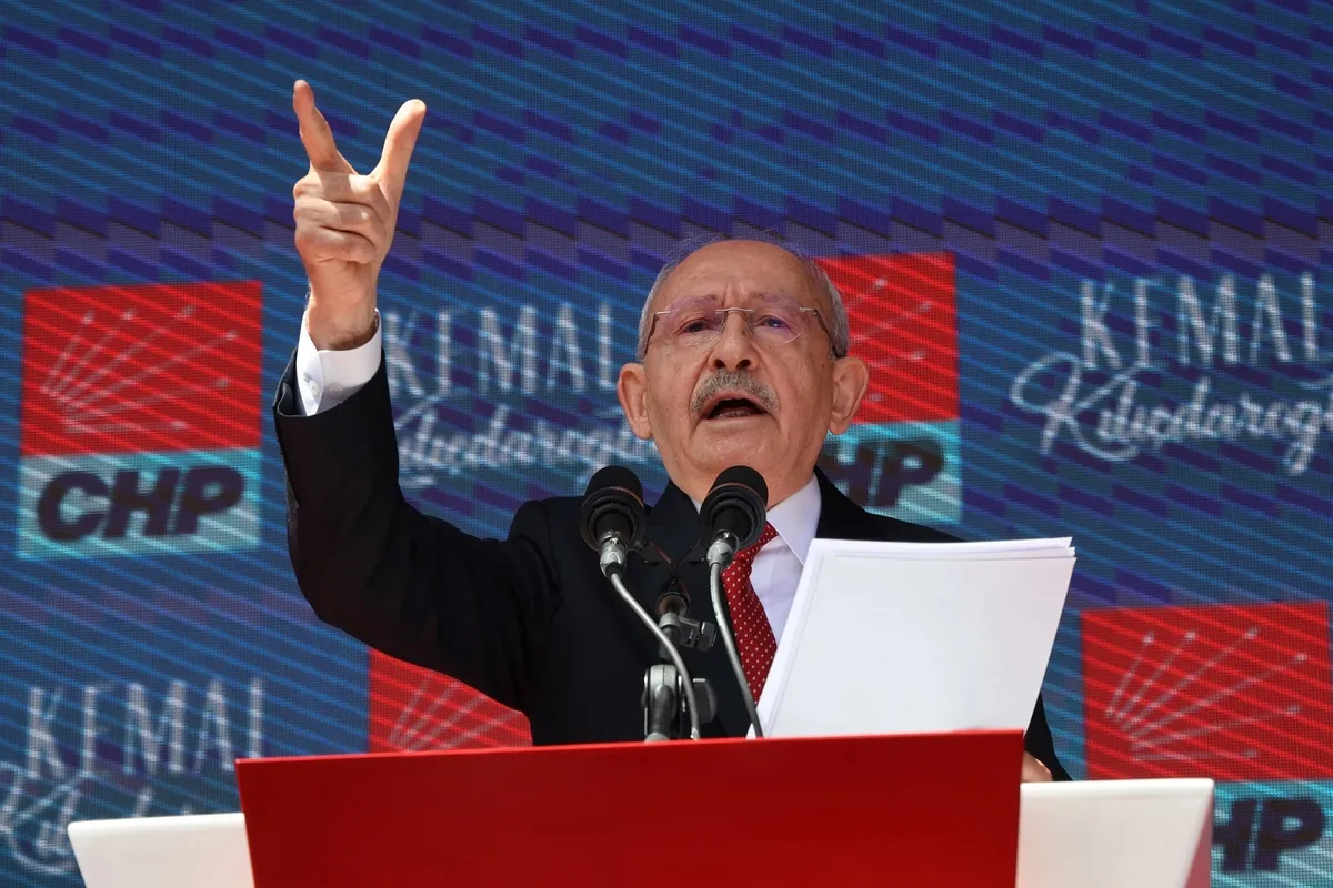 chpde-yavas-saflasmasi-kilicdaroglu-arinma-dedi-mansur-yavas-ozelin-yaninda-cikti-1780150743704.jpeg Kılıçdaroğlu arınma dedi Mansur Yavaş Özel’in yanında saf tuttu-5
