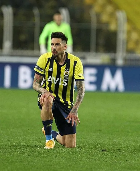 Fenerbahçe’de yaprak dökümü! Birçok isimle yollar ayrılacak