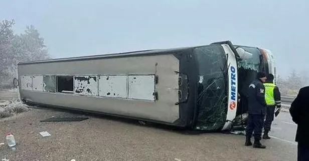 Ankara’da kontrolden çıkan yolcu otobüsü devrildi: 8 yaralı