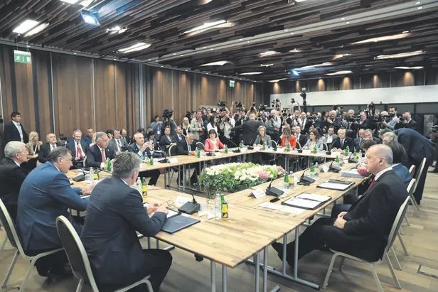 Başkan Erdoğan’dan Saraybosna dönüşü önemli mesajlar: 8 aylık hükümetler dönemi kapandı-7