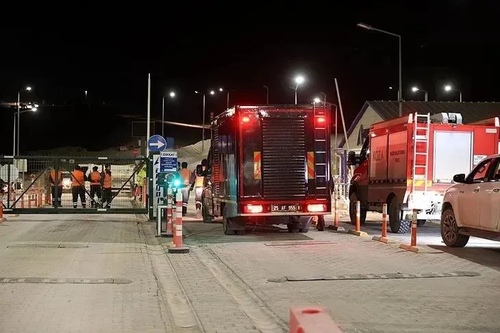 firat-nehrinde-sizma-var-mi-erzincan-valisi-hamza-aydogdudan-ilk-aciklama-1707893775902.jpeg Fırat Nehri'ne siyanür mü karıştı? Provokasyona soyunan sosyal medya trollerine yanıt! Resmi açıklamalar peş peşe geldi-6