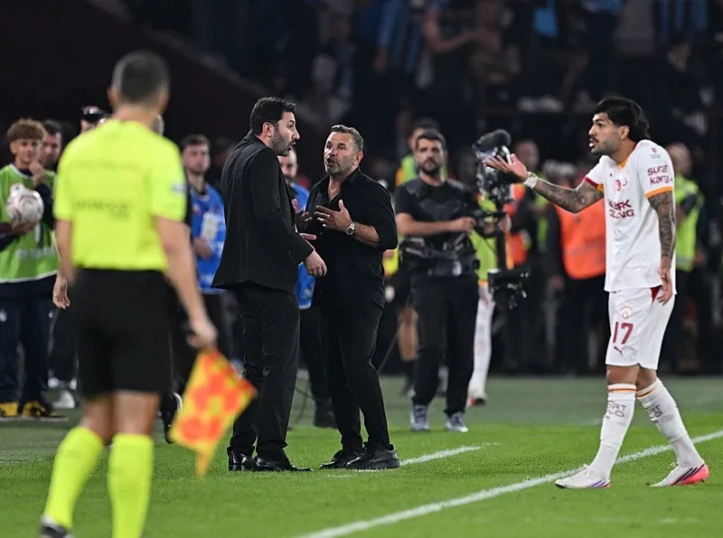 galatasarayda-dursun-ozbekten-okan-buruk-aciklamasi-1790007196651.jpeg 4-0'lık mağlubiyet sonrası Dursun Özbek'ten Okan Buruk açıklaması! 2 kere görüşmüşler-4