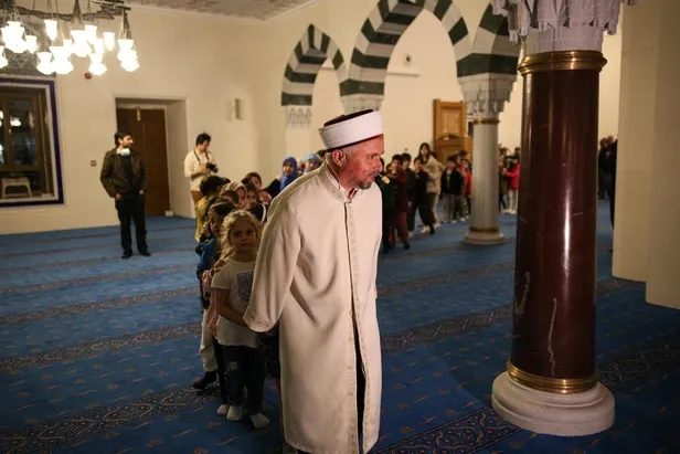 Teravih treni ile gönülleri fetheden imam Mahmut Eroğlu: Trenimiz dünyayı dolaştı!-4