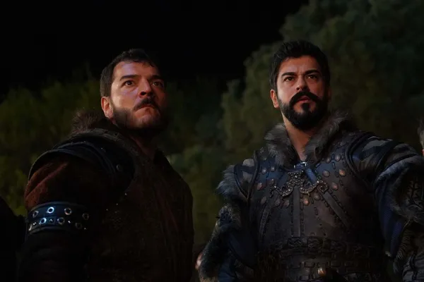 kurulus-osman-124-bolum-2-fragmani-yayinlandi-bu-cihani-baslarina-geciririm-1682949900082.jpg Kuruluş Osman 124. bölüm 2. fragmanı yayınlandı: “Bu cihanı başlarına geçiririm!”-6