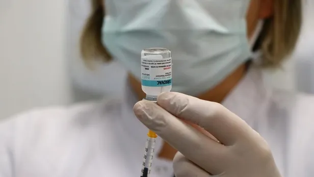 30-araliktan-itibaren-uygulanmaya-baslanan-turkovaca-vatandasin-ilgisi-ve-guveni-buyuk-1641776605531.jpeg 30 Aralıktan itibaren uygulanmaya başlanan Turkovac'a vatandaşın ilgisi ve güveni büyük!-7