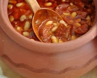 Sucuklu Kurufasulye Tarifi