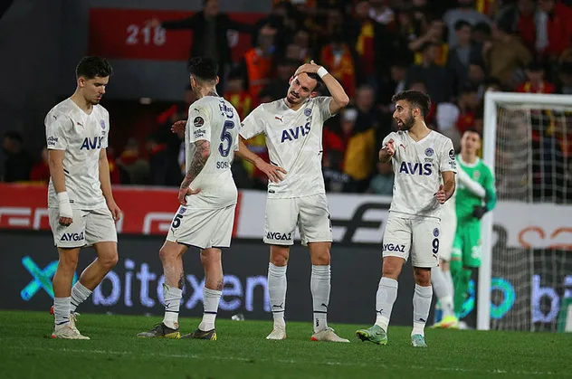 Fenerbahçe 5 yıl sonra bir ilk peşinde! Galatasaray derbisi için geri sayım başladı