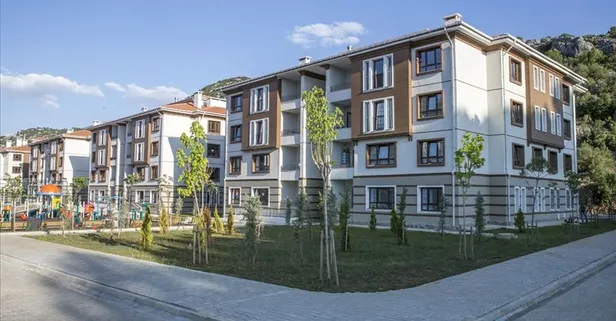 TOKİ gelecek yıl dar ve orta gelirli vatandaşlar için 100 bin sosyal konut yapacak!