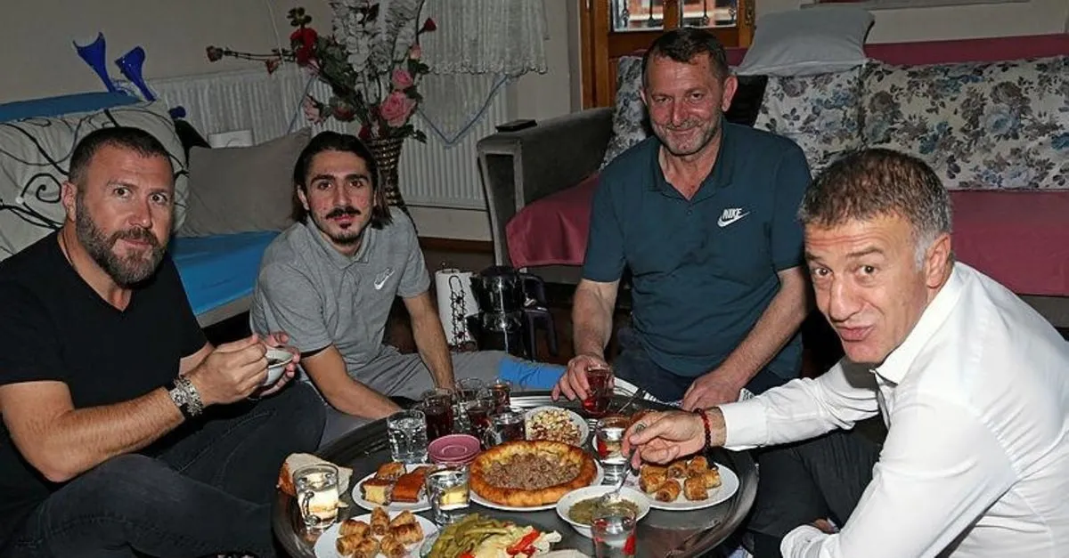 Trabzonspor Baskani Ahmet Agaoglu Ndan Abdulkadir Omur E Ziyaret Takvim