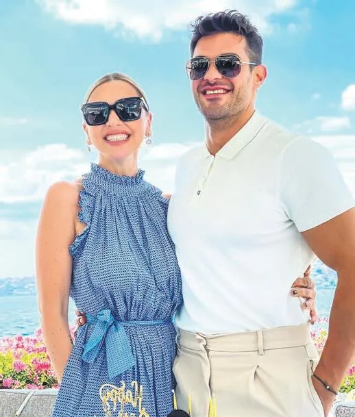 mehmet-dincerlerle-uc-ay-once-evlenen-hadise-ile-ilgili-hamilelik-iddialari-ortaya-atildi-1660941141223.jpeg Mehmet Dinçerler'le üç ay önce evlenen Hadise ile ilgili hamilelik iddiaları ortaya atıldı-2