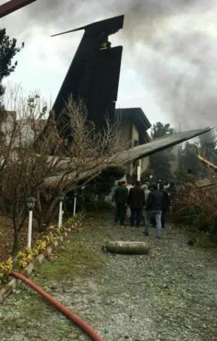 Son dakika... İran'da kargo uçağı düştü