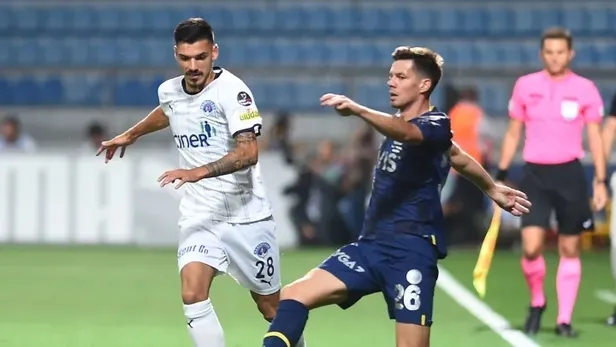 kasimpasa-fenerbahce-canli-mac-izle-kasimpasa-fb-maci-canli-izle-bedava-kesintisiz-sifresiz-macin-11leri-1696778040968.jpeg KASIMPAŞA - FENERBAHÇE MAÇ SONUCU: 0-2! Kasımpaşa - Fenerbahçe maçı kaç kaç bitti?-4