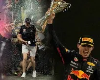 Şampiyon Max Verstappen, Lewis Hamilton’ı yıkan son tur
