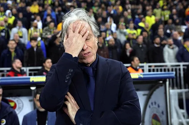 Fenerbahçe'de düşüş neden başladı? Takvim.com.tr Jorge Jesus'la ilgili çarpıcı gerçeği ortaya çıkardı
