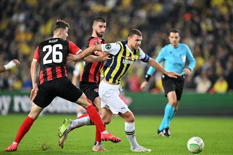 Fenerbahçe Spartak Trnava'yı farklı yendi liderliği kaptı! - 9