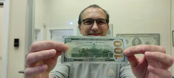 sahte-dolar-basan-kalpazanlar-esnafi-cileden-cikardi-numara-ustune-numara-1648029566909.jpg Sahte dolar basan kalpazanlar esnafı çileden çıkardı: Numara üstüne numara-3