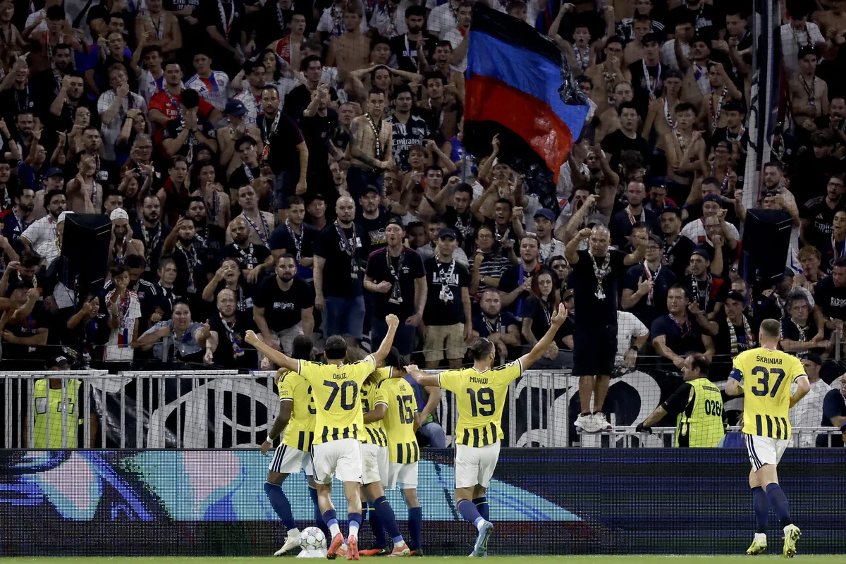 canli-olimpik-lyon-fenerbahce-sampiyonlar-ligi-play-off-maci-1787774093374.jpg CANLI: Olimpik Lyon - Fenerbahçe Şampiyonlar Ligi Play-off maçı-5