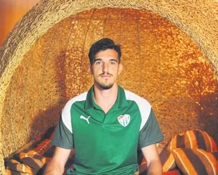 Beni Giroud’ya benzetiyor!