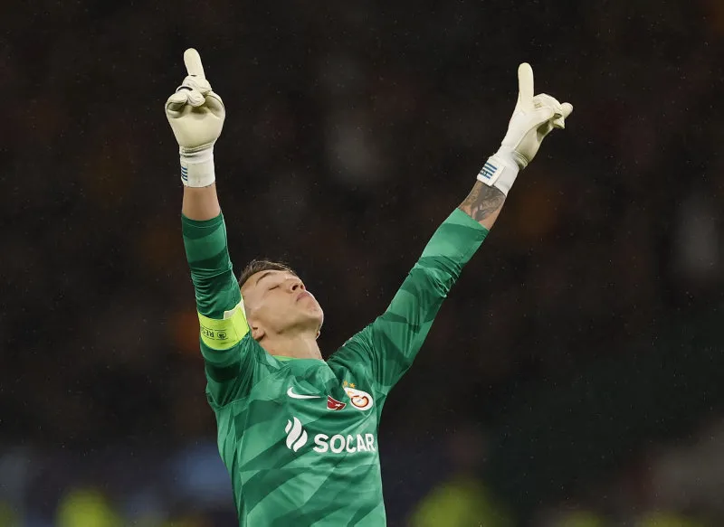Galatasaray'da Muslera'dan sürpriz karar! - 6