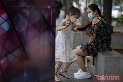 Koronavirüsün sıfır noktası Wuhan’da gece kulüpleri doldu taştı